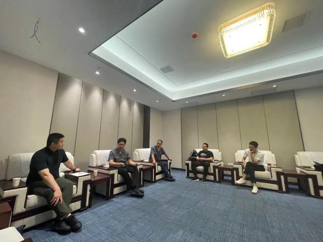 設(shè)計(jì)賦能產(chǎn)業(yè)升級(jí)——HIDC設(shè)計(jì)考察團(tuán)赴安平縣開展新材料技術(shù)推廣服務(wù)專題調(diào)研