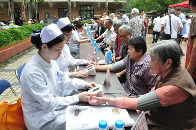 健康服務丨專家義診進社區 健康服務零距離